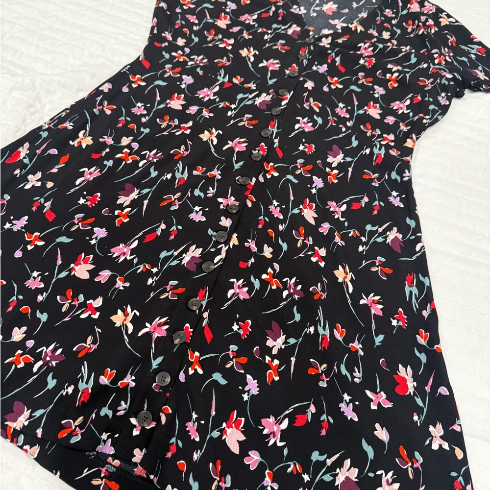 Floral Patterned Garment - Picture 4 of 8